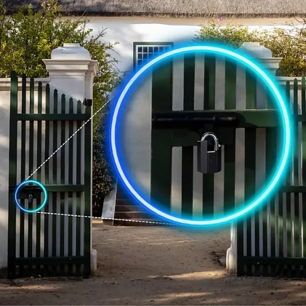 SGSPL-10 Candado digital en reja zoom